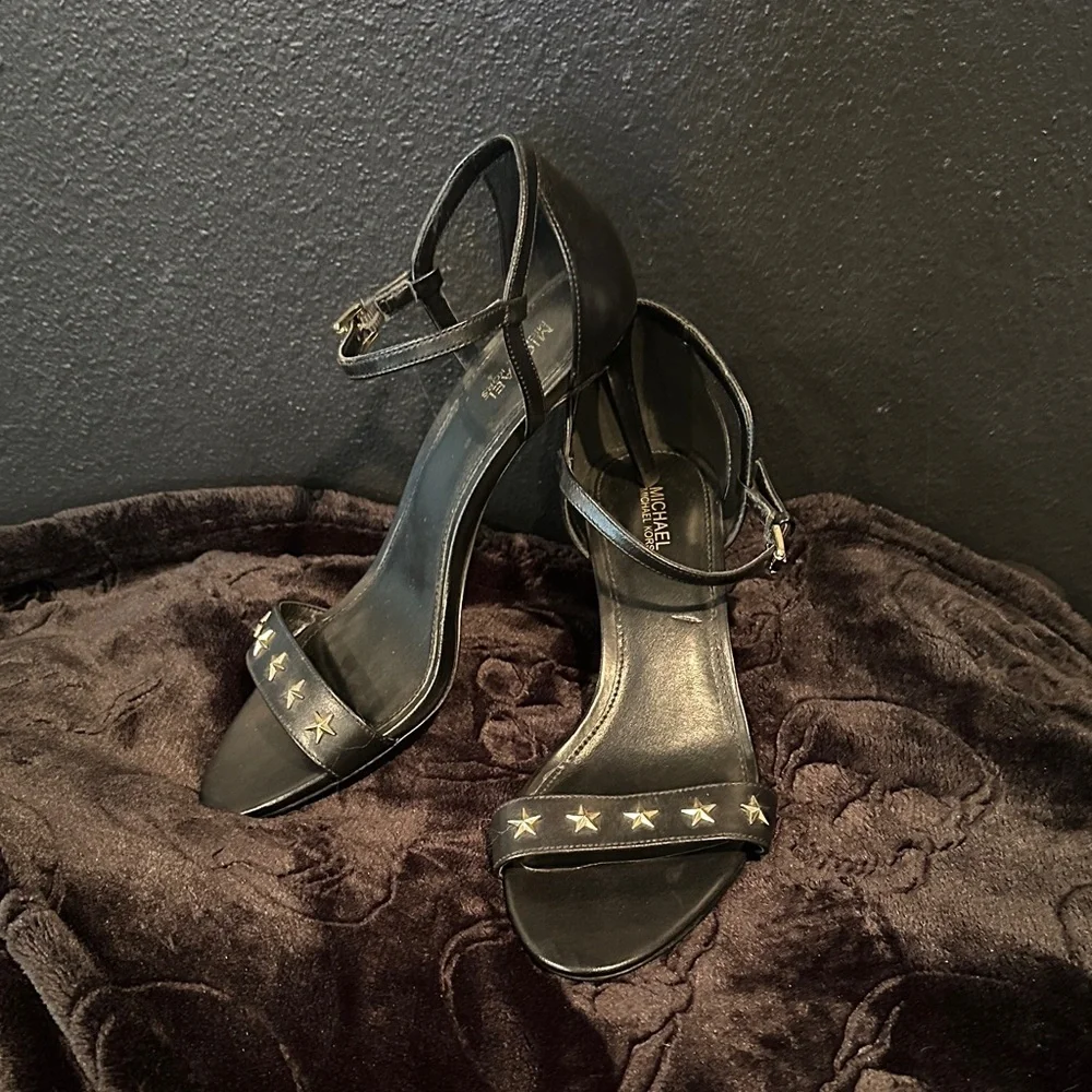 Michael Kors Simone Black Star-Embellished Heels size 8 - Picture 2 of 6